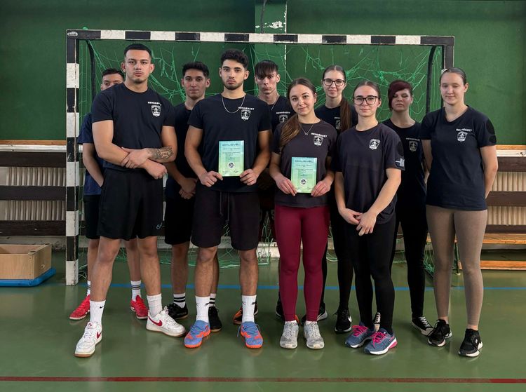 Karsai István Emlékverseny fedett pályás atlétika 3 tusa 